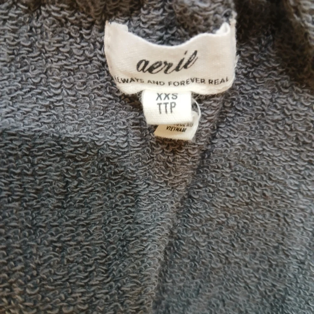 3FOR$12 Aerie Gray LS Boho Top - Picture 6 of 6